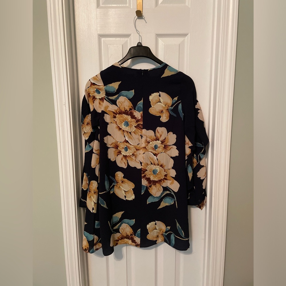Love Riche Ruffle dress - Picture 2 of 5